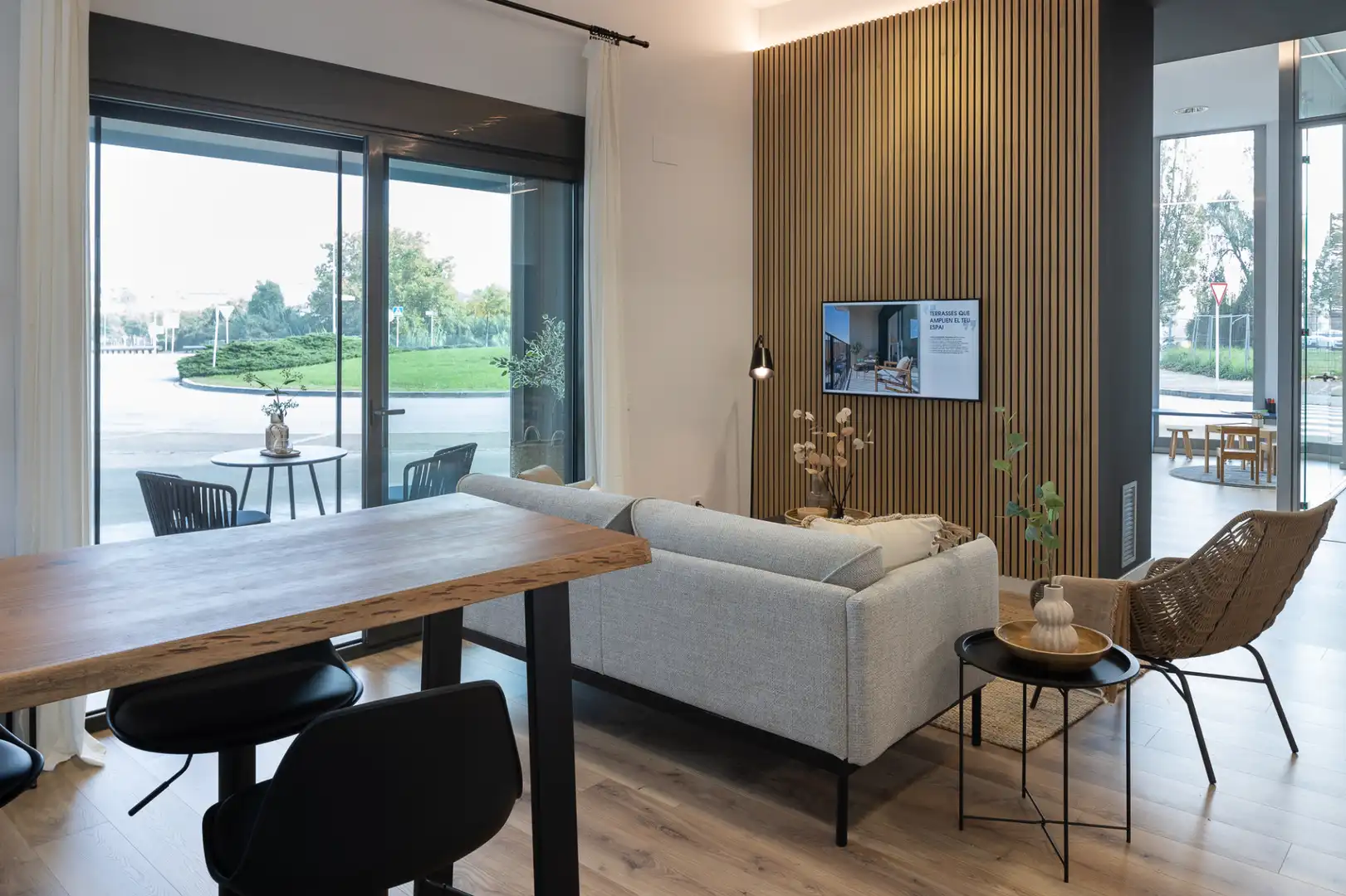 Bajo de obra nueva con terraza en venta en Carrer dels Pellaires, imagen 2