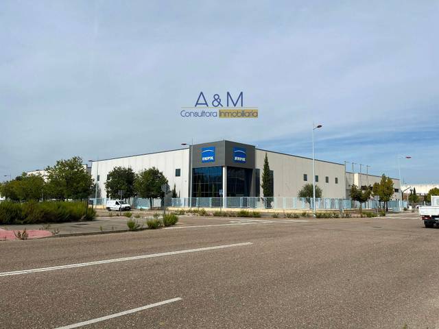 Nave industrial en Venta en Helio en Polígono San Cristóbal