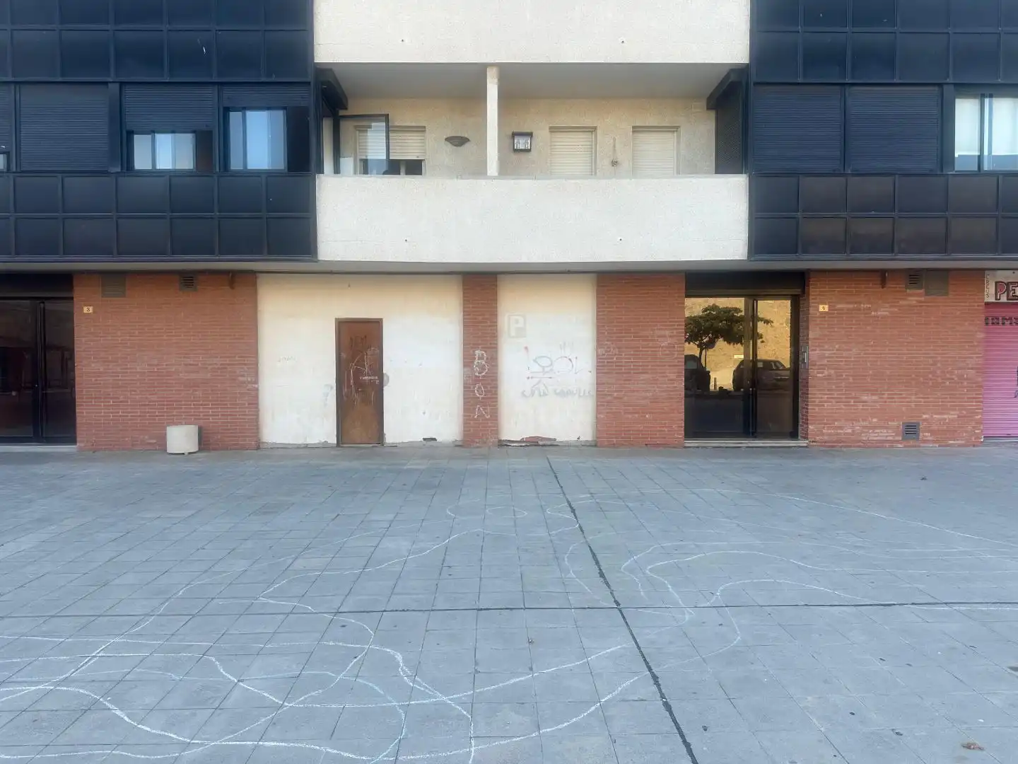 Local commercial à vendre à CARRER CERDENYA 13, imagen 2