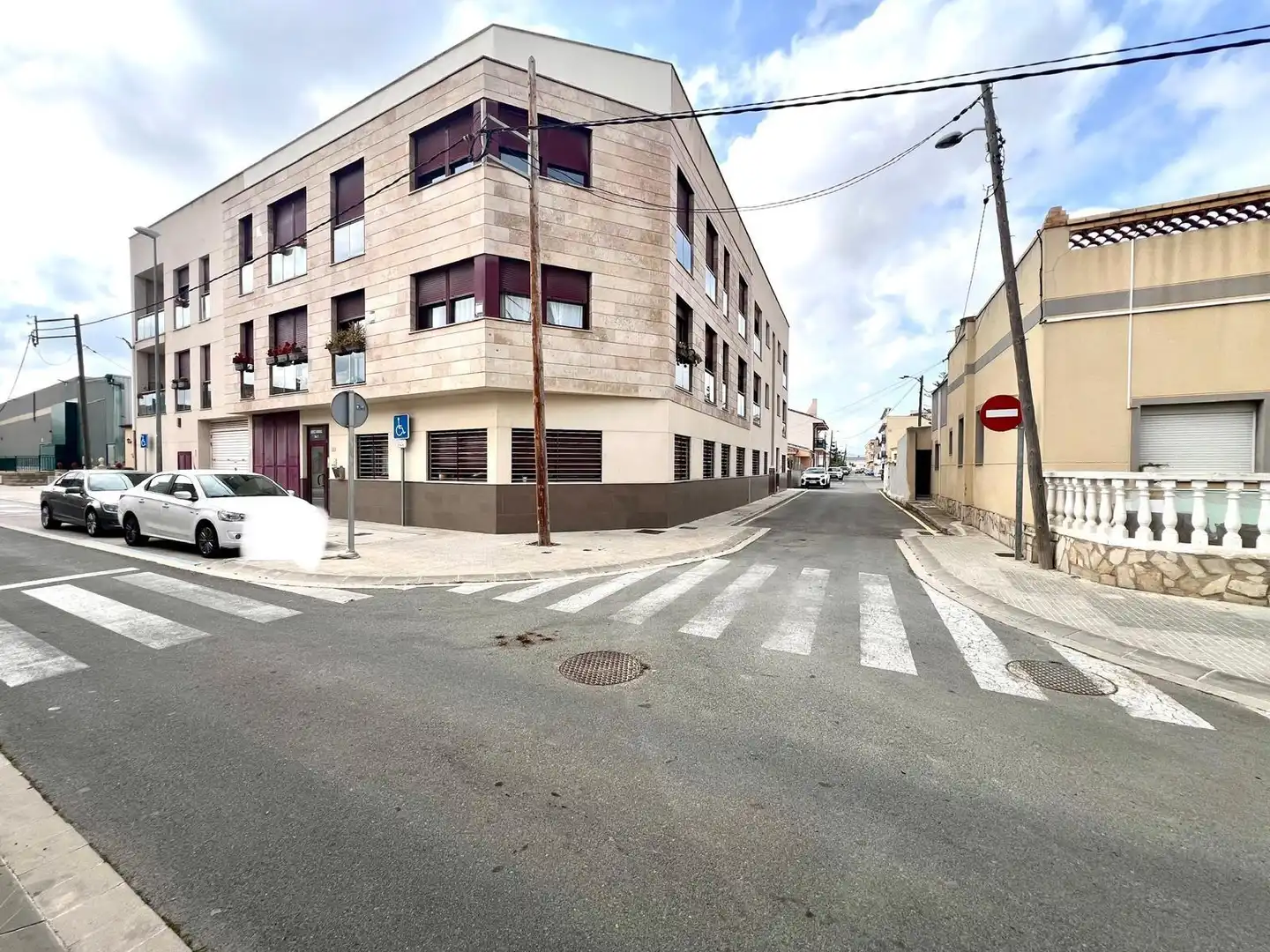 Vista exterior de Piso en venta en Deltebre con Alarma