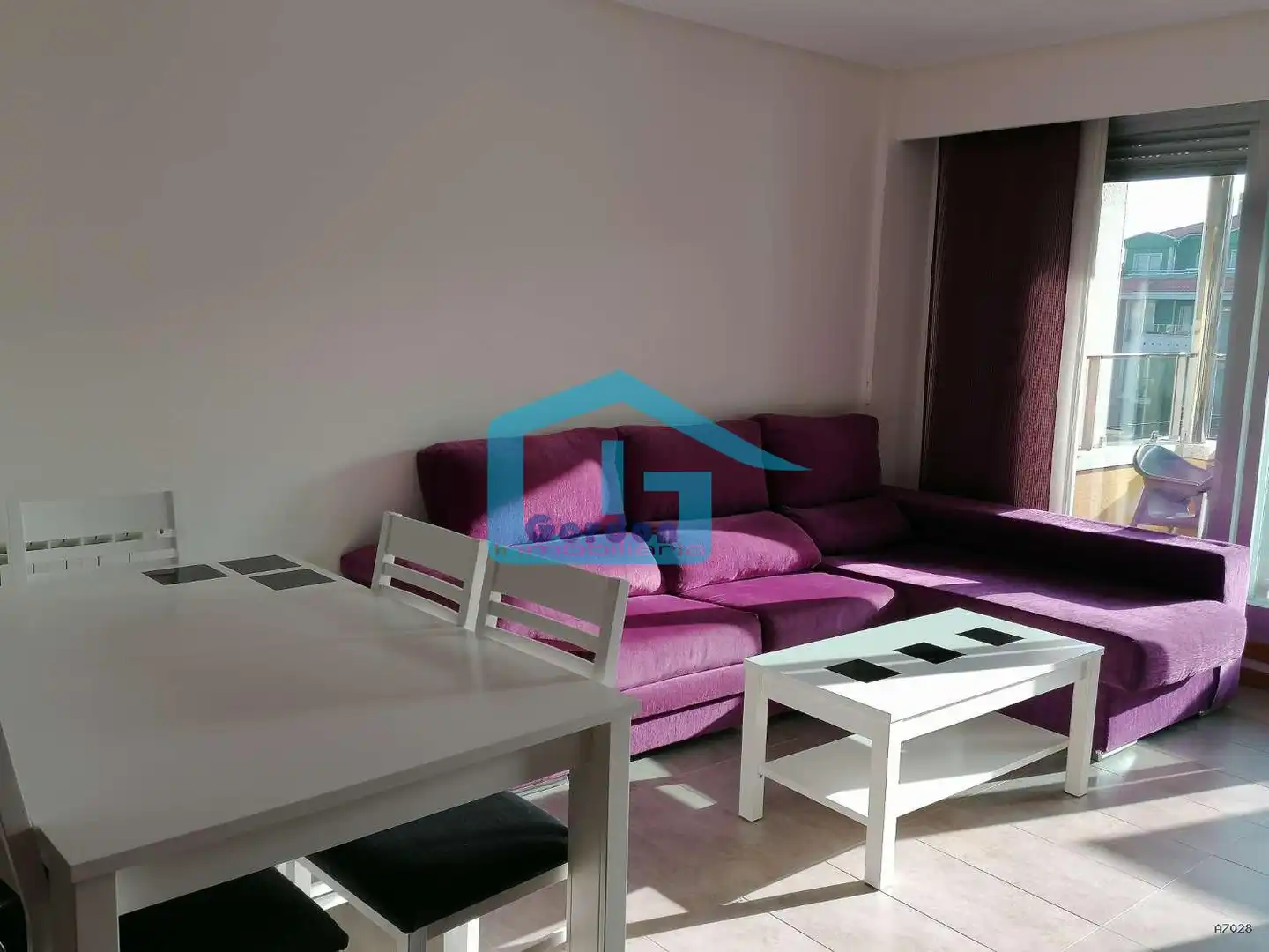 Living room of Flat for sale in Sanxenxo  with Air Conditioner, Heating and Terrace