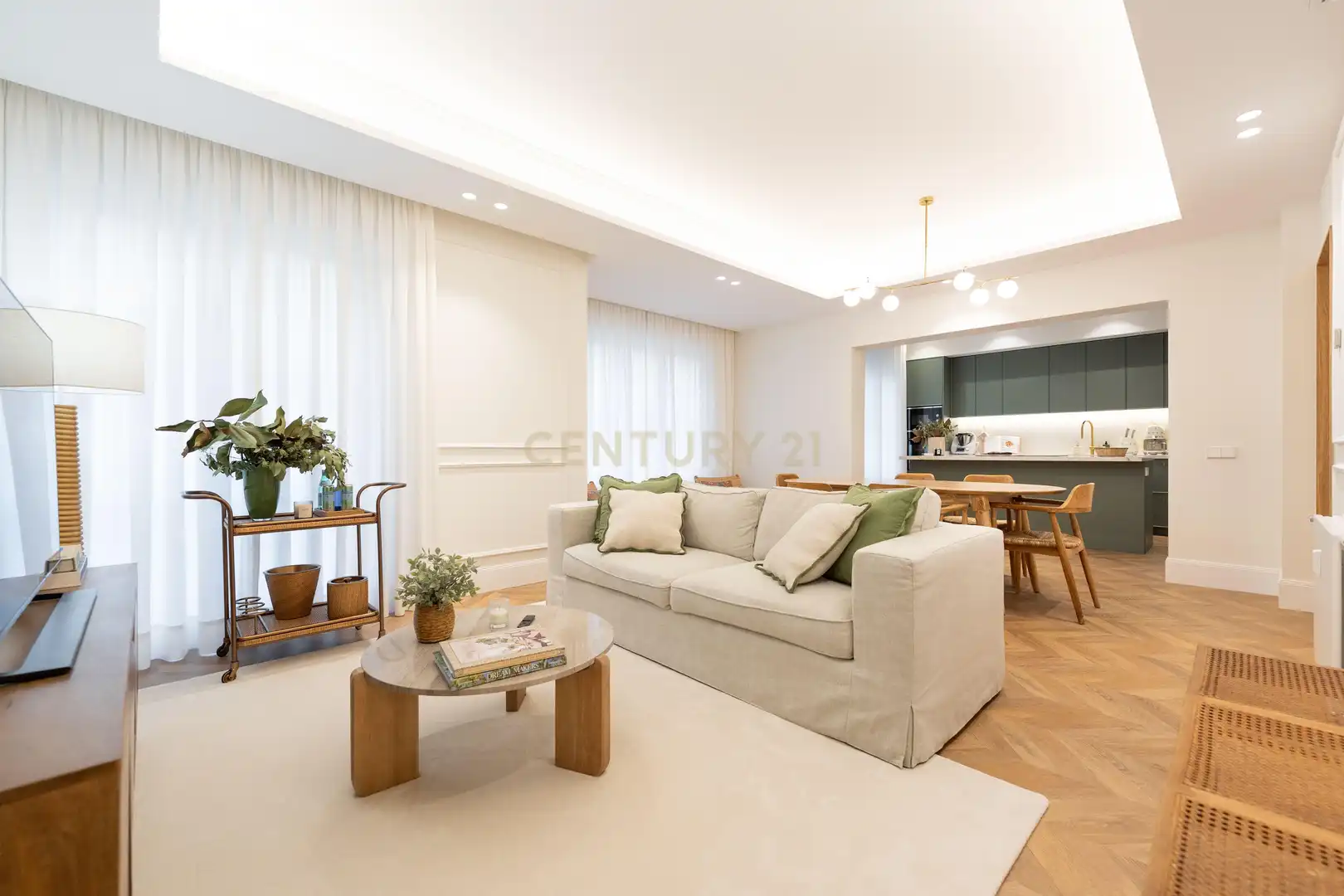 Wohnzimmer von Wohnungen zum Verkauf in  Madrid Capital mit Klimaanlage, Abstellraum und Ofen