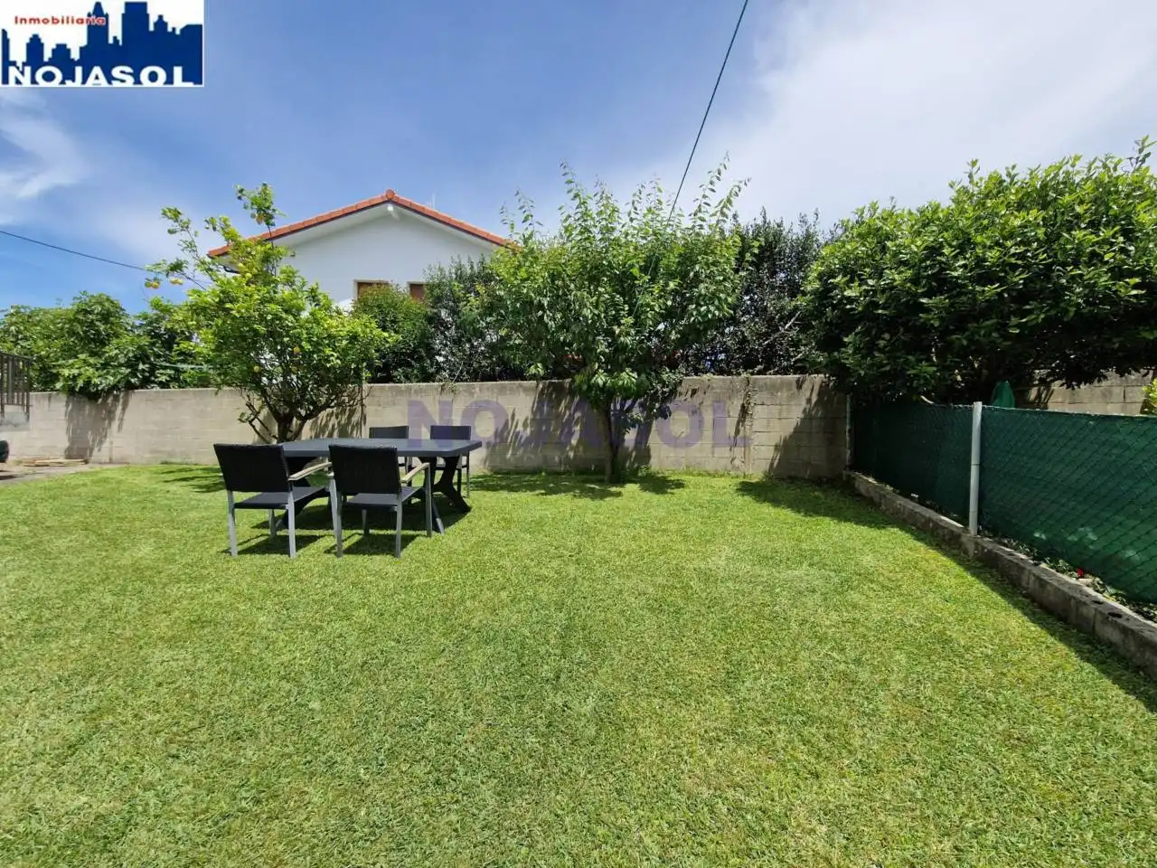 Garten von Einfamilien-Reihenhaus zur Miete in Noja mit Heizung, Privatgarten und Terrasse