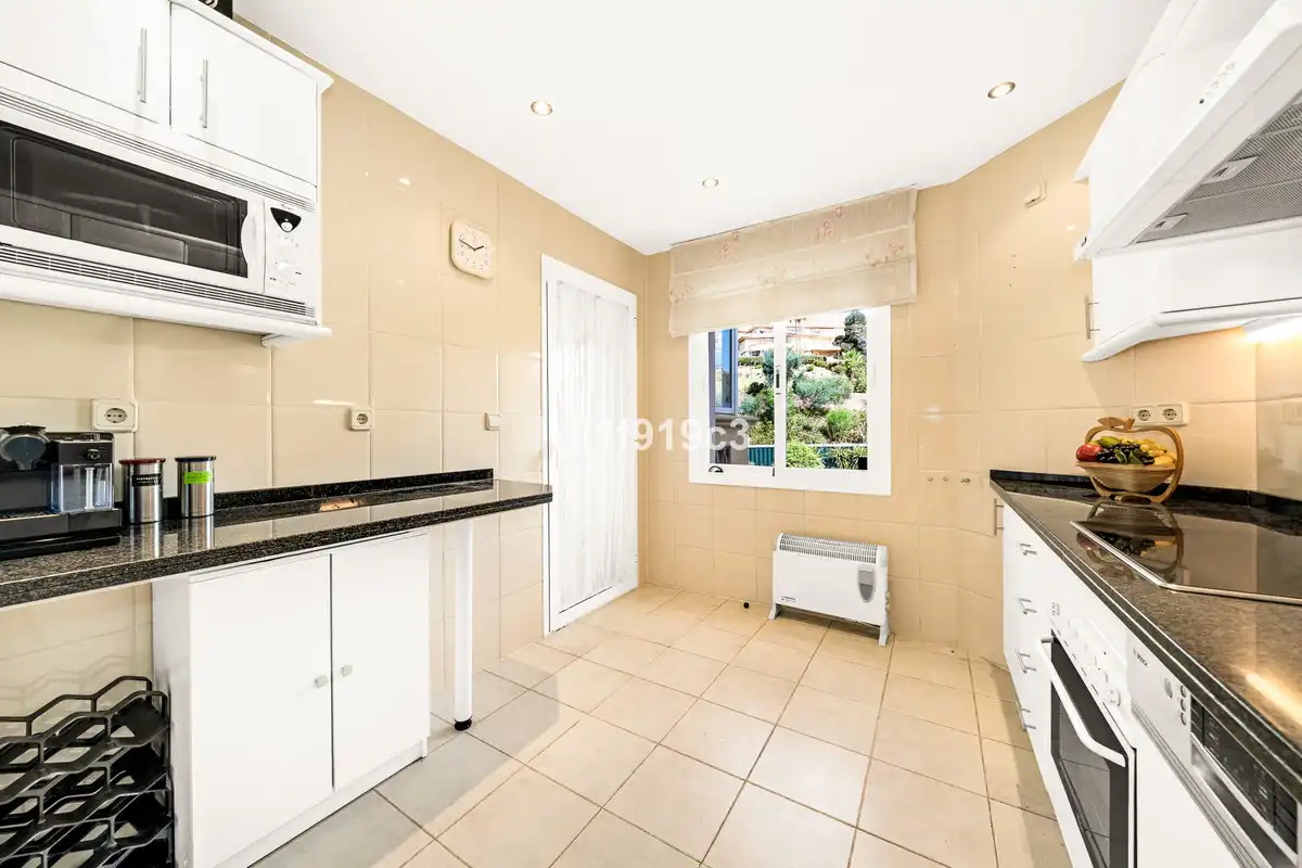 Piso con ascensor en venta en Elviria - Cabopino, imagen 6