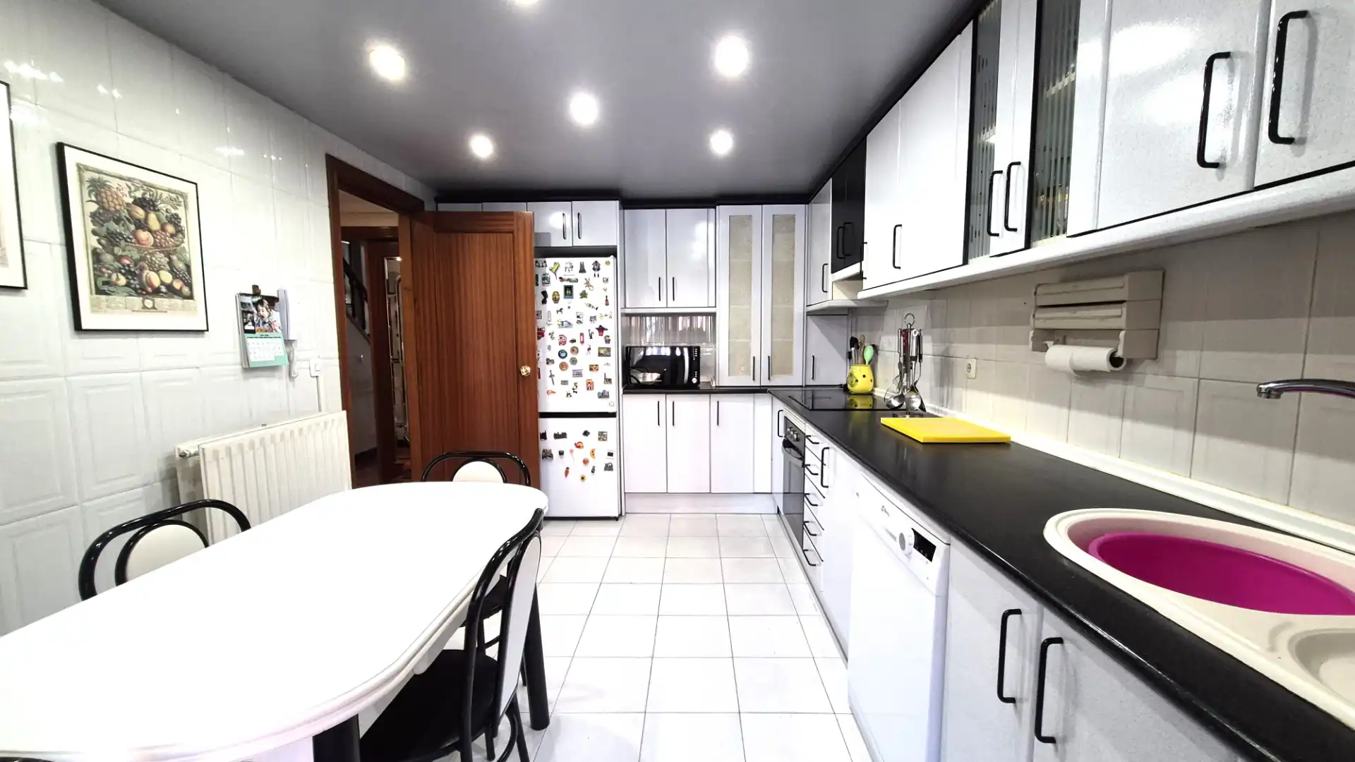 Cuina de Casa o xalet en venda en Alcalá de Henares amb Aire condicionat, Calefacció i Parquet