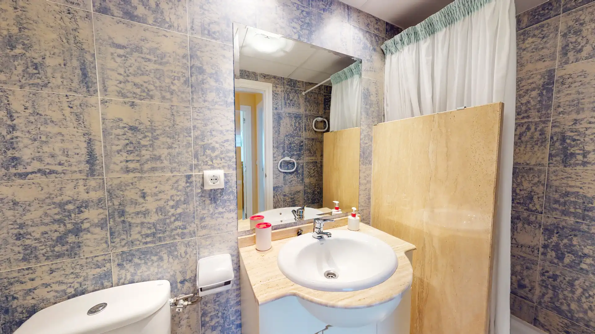 Bathroom of Apartments for rent in Dénia  with Air Conditioner, Heating and Terrace
