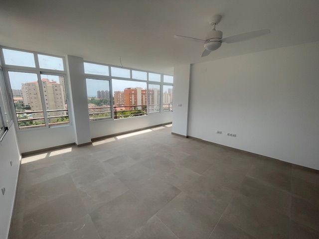 Living room of Flat to rent in Alicante / Alacant  with Air Conditioner, Heating and Community pool