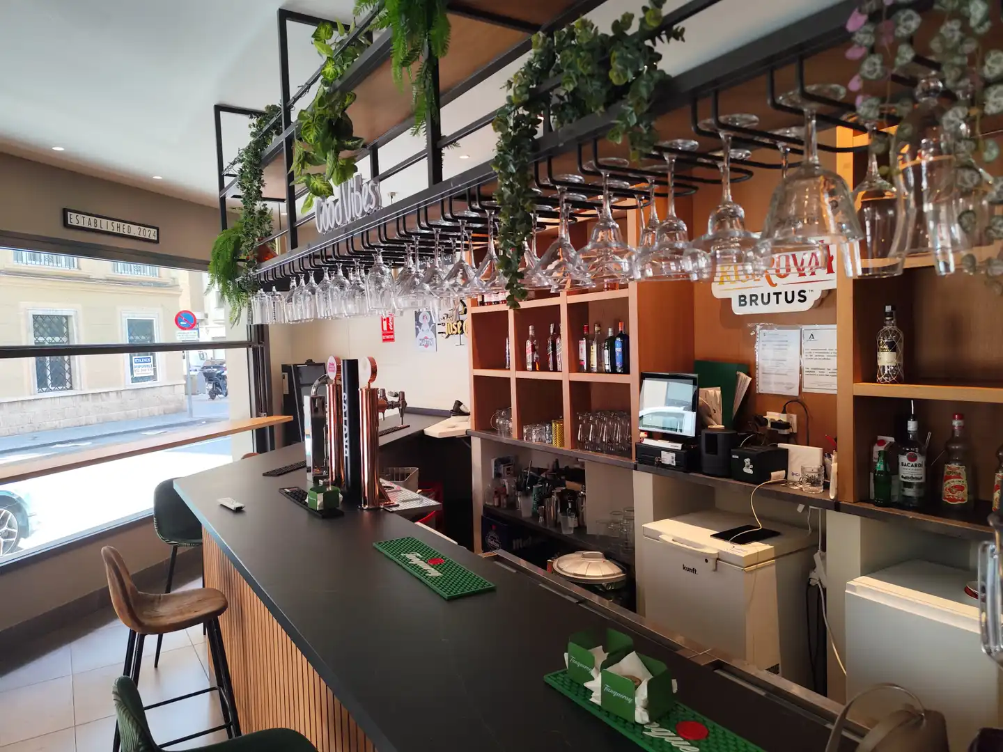 Locale commerciale in cessione a Calle San Lorenzo 21, imagen 6