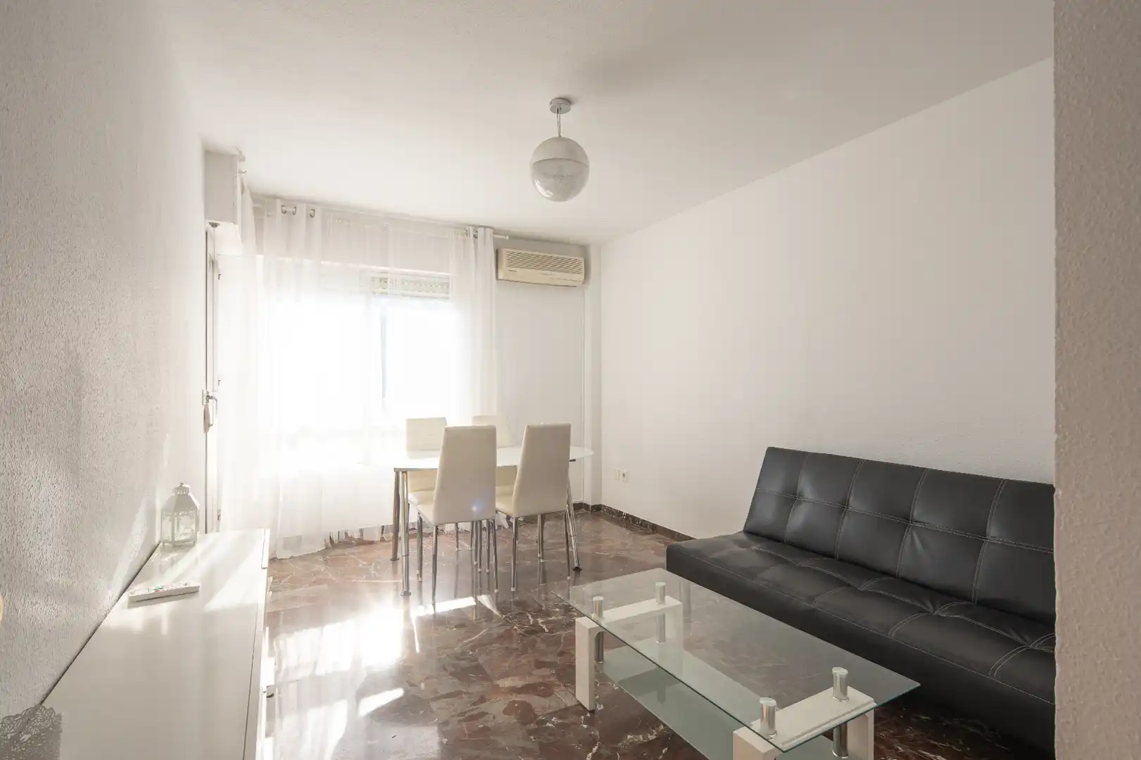 Sala d'estar de Pis en venda en Cenes de la Vega amb Aire condicionat, Moblat i Balcó