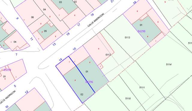 Terreno residencial en Venta en Calle Madrigon en Santa María de la Vega