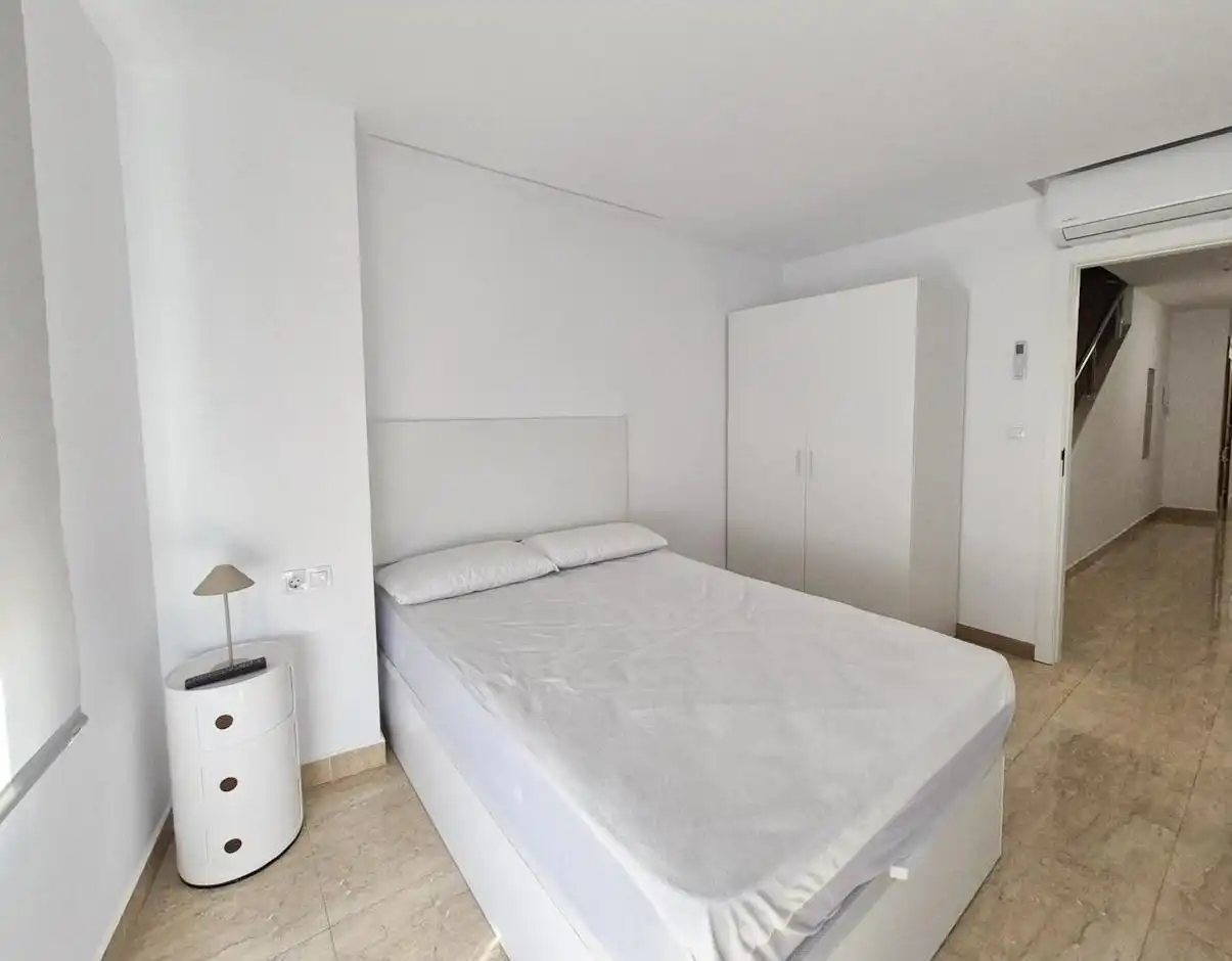 Habitación de Piso para compartir en Elche / Elx con Aire acondicionado, Terraza y Amueblado