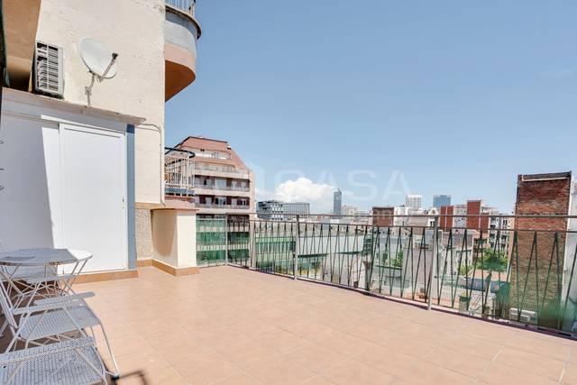 Piso en Venta en Carrer d'Olzinelles en Sants