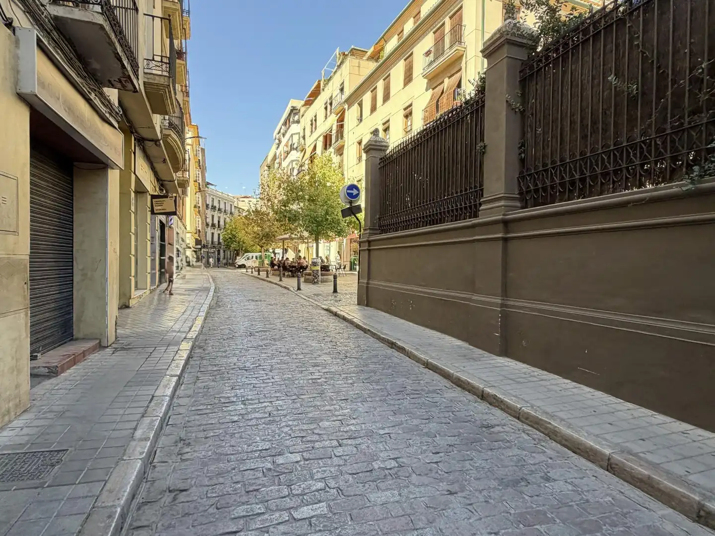 Außenansicht von Wohnungen zur Miete in Granada mit Klimaanlage und Möbliert