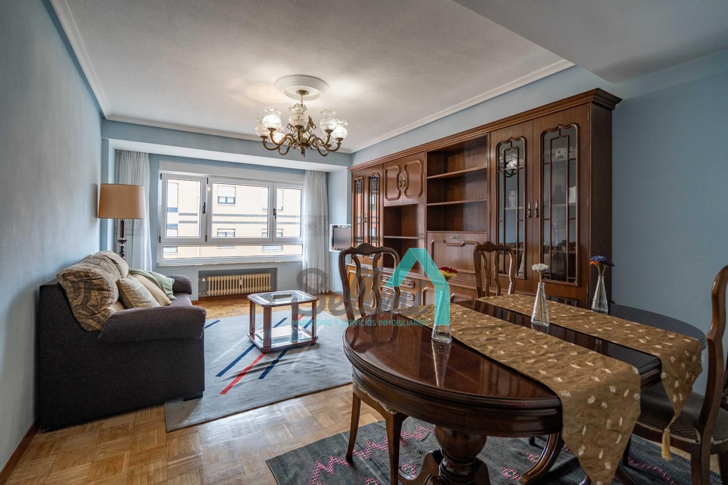 Living room of Flat to rent in Oviedo   with Heating, Parquet flooring and Terrace