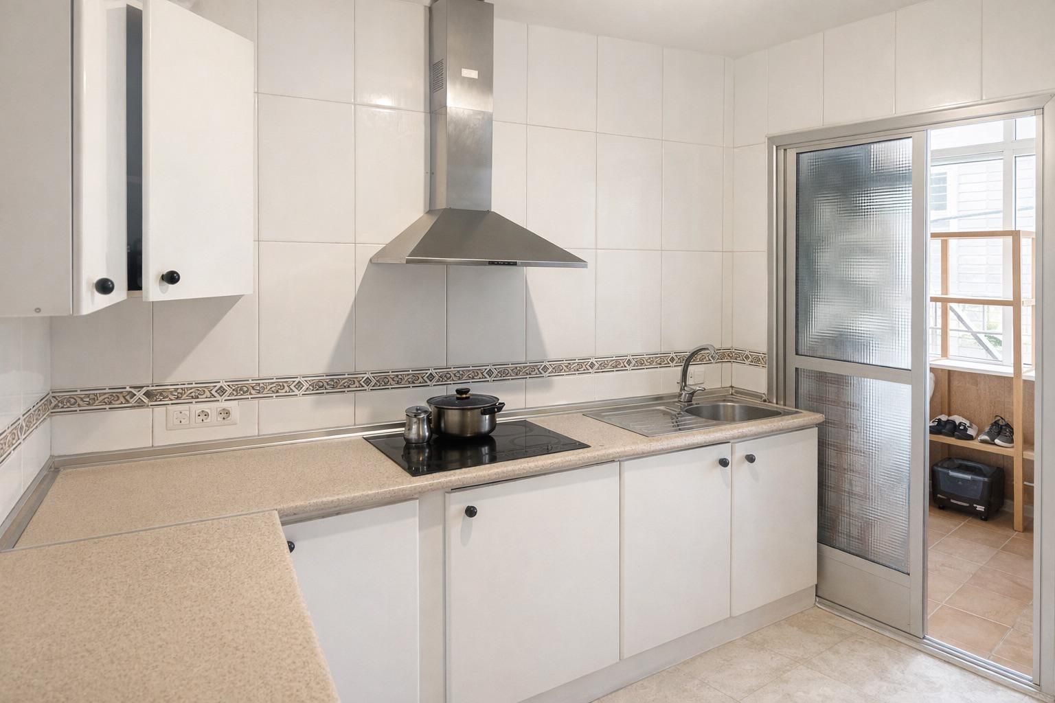 Kitchen of Flat for sale in Cáceres Capital  with Terrace