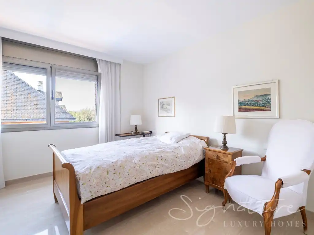 Bedroom of Attic for sale in Sant Cugat del Vallès  with Air Conditioner, Terrace and Swimming Pool