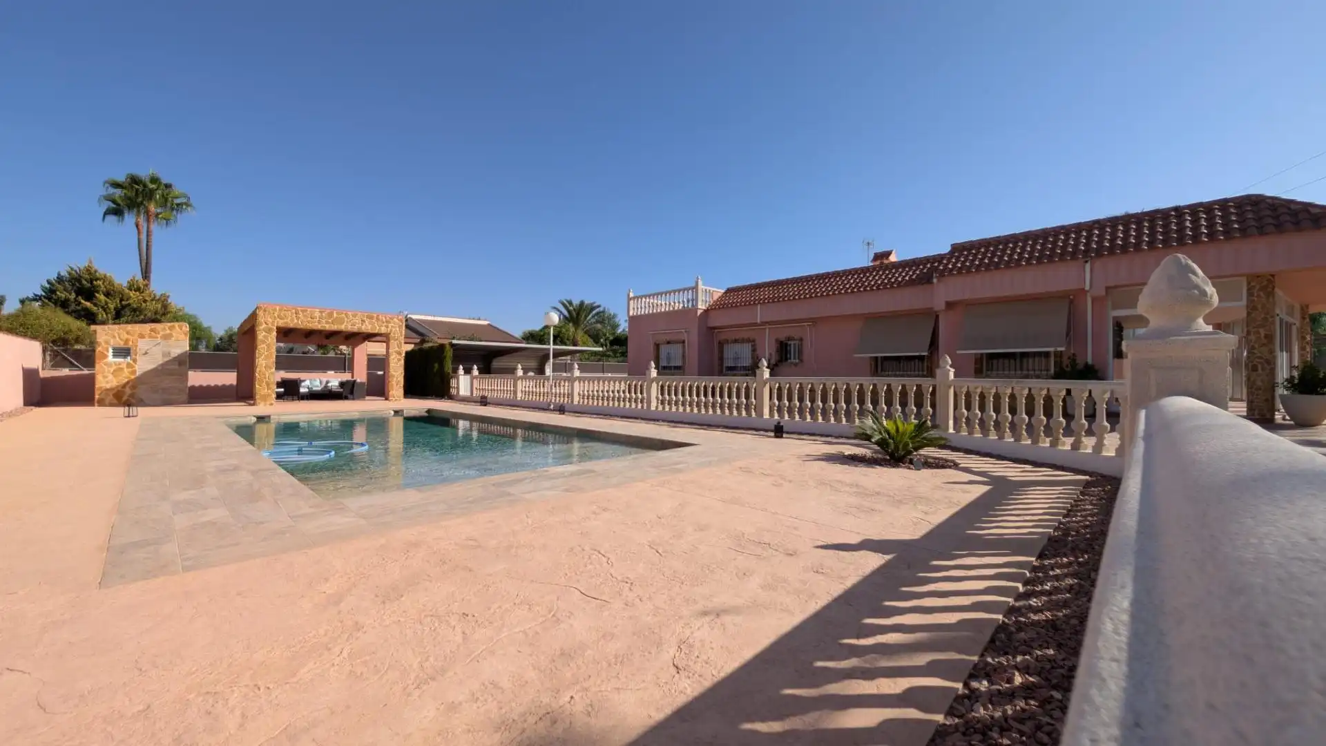 Villa avec piscine à vendre à La Algoda - Matola - Llano de San José