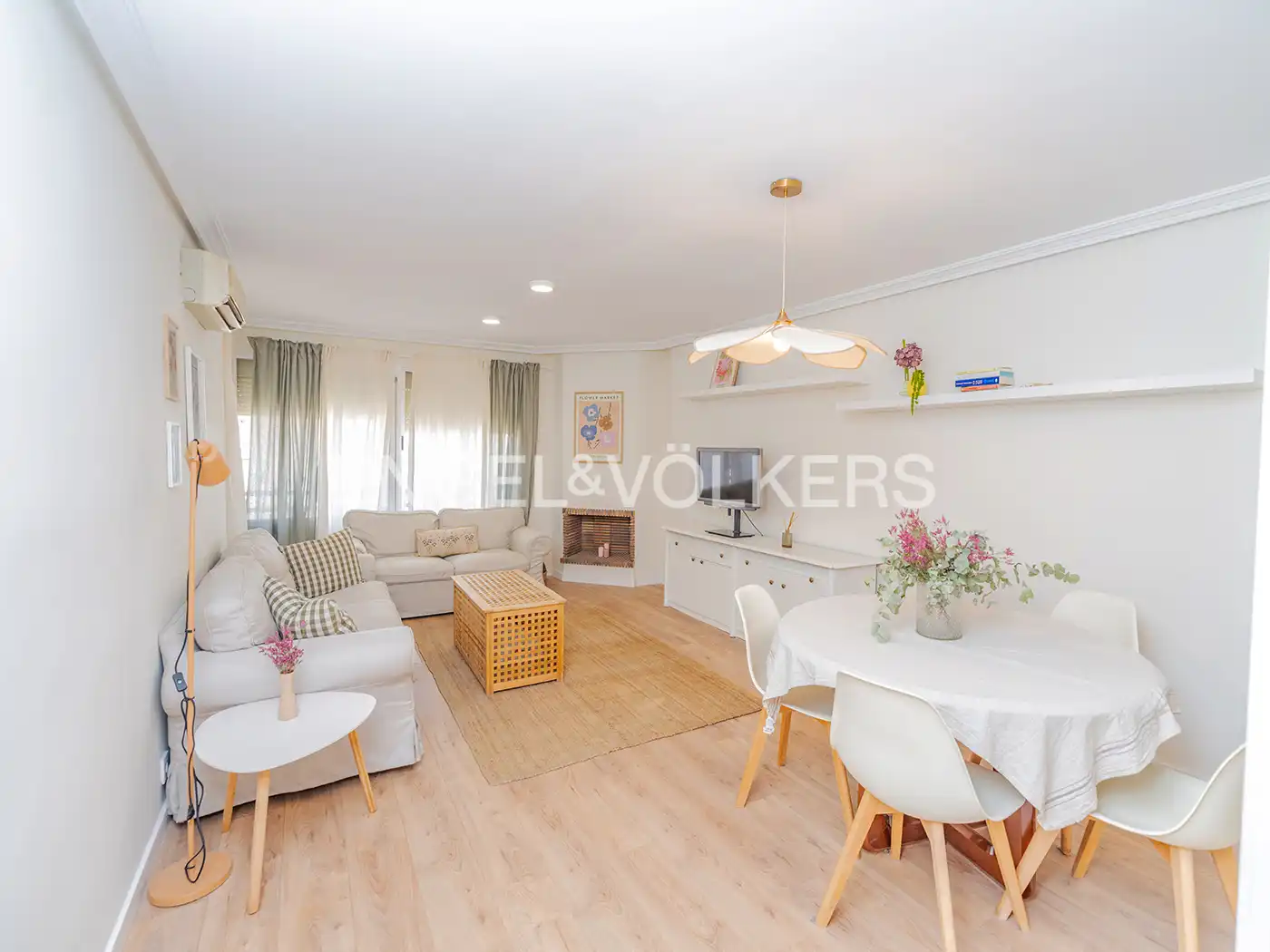 Vista exterior de Piso en venta en Alicante / Alacant con Aire acondicionado y Calefacción