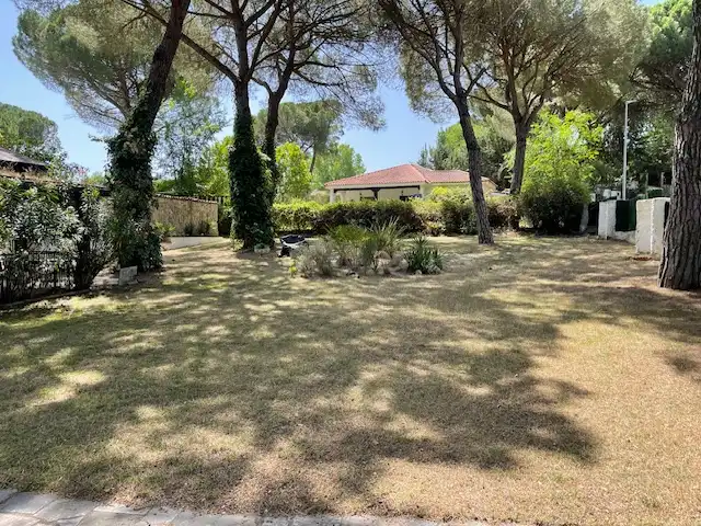 Jardí de Casa o xalet en venda en Laguna de Duero amb Aire condicionat, Moblat i Forn