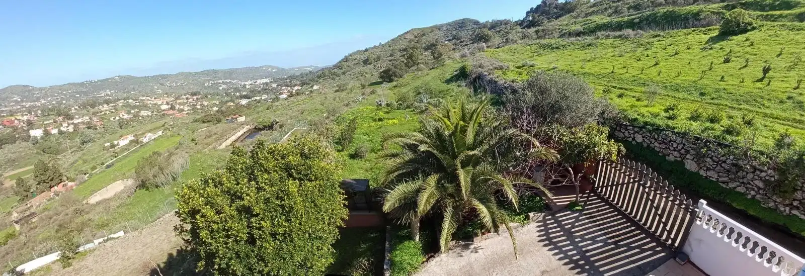 Vista exterior de Casa o xalet en venda en Santa Brígida amb Jardí privat, Terrassa i Traster
