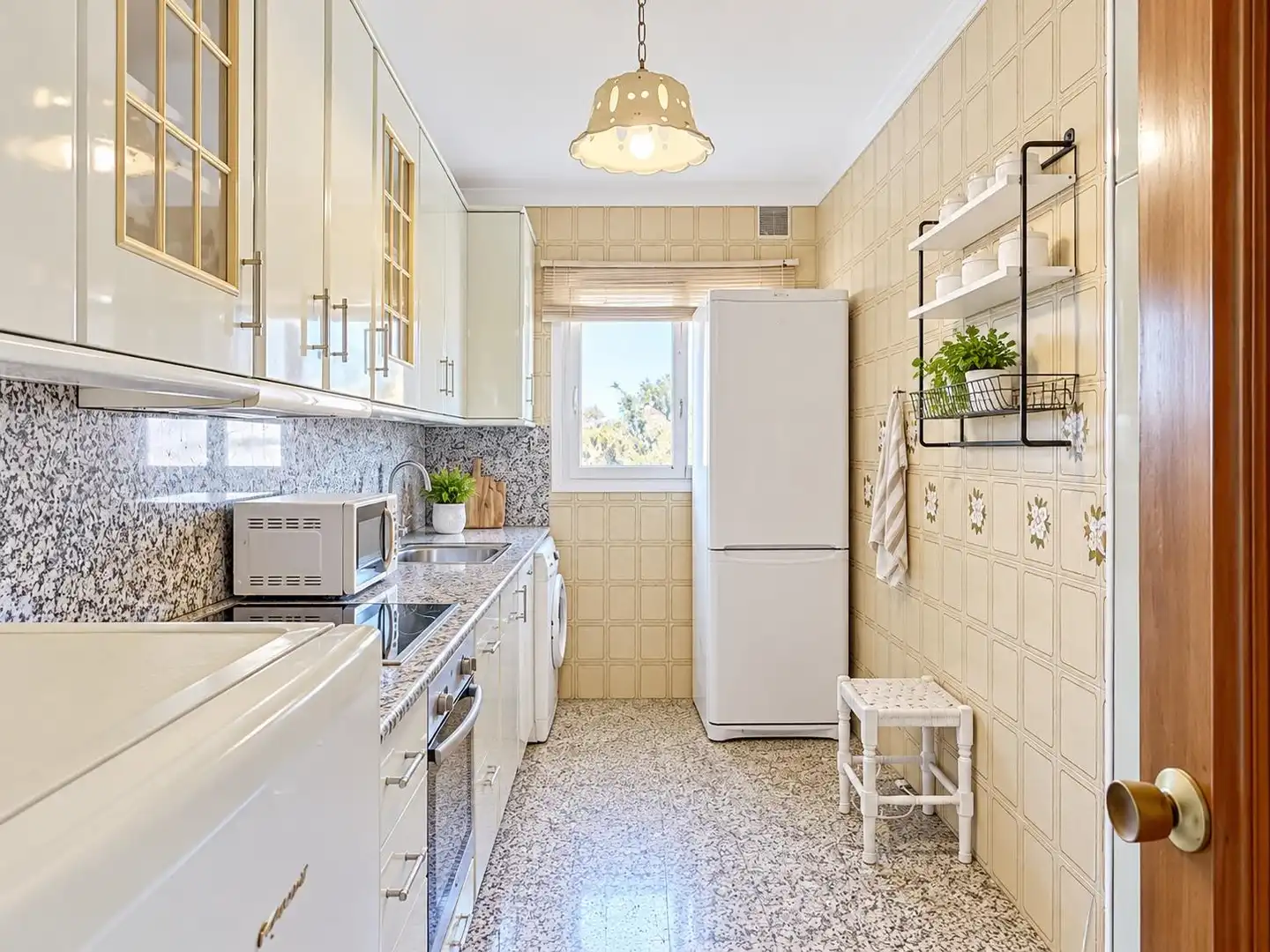 Cocina de Ático en venta en Laguna Beach
