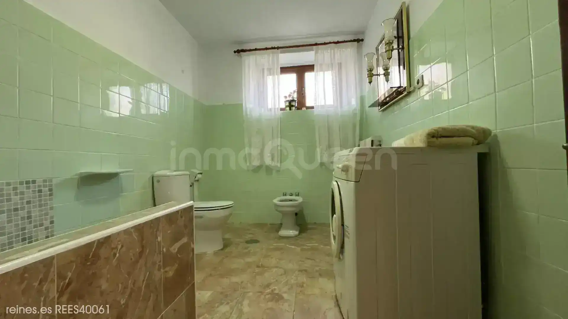 Badezimmer von Haus oder Chalet zum Verkauf in Siero mit Heizung, Privatgarten und Terrasse
