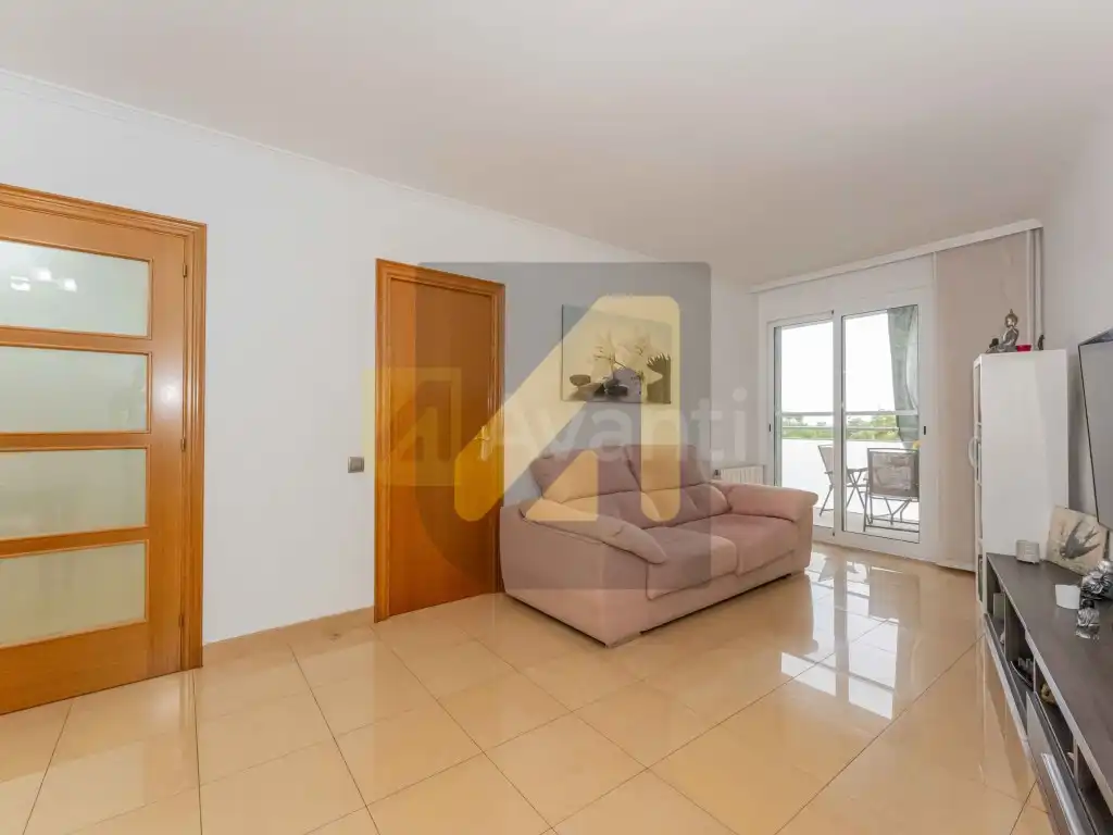 Appartement compact avec ascenseur à vendre à Calle Lleialtat, imagen 2