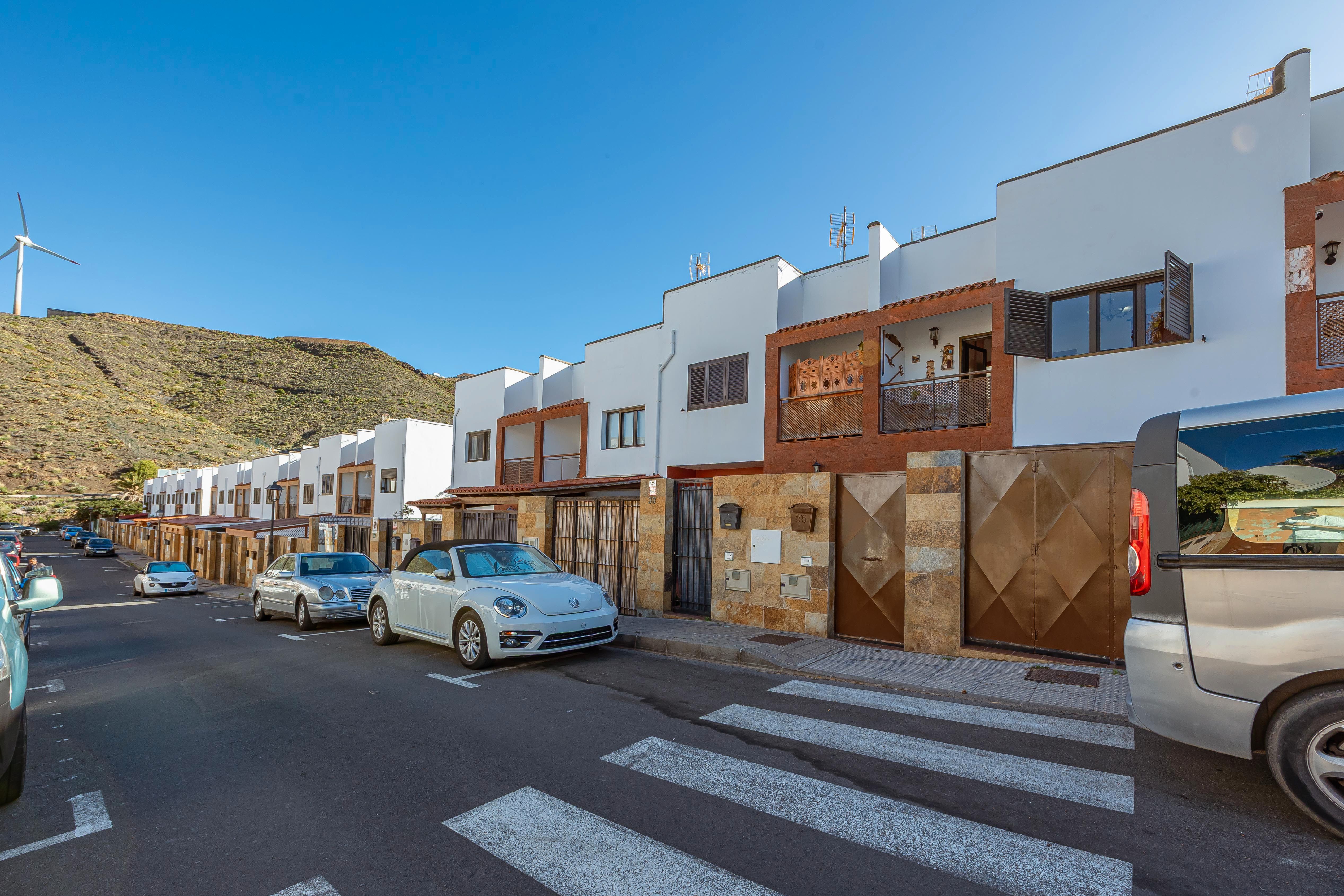 Exterior view of House or chalet for sale in Agaete  with Air Conditioner and Terrace