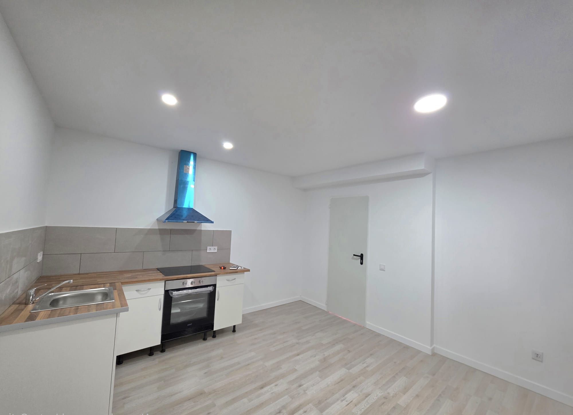 Kitchen of Planta baja for sale in Cornellà de Llobregat