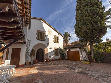 Casa amb balcó en venda a Les Franqueses del Vallès