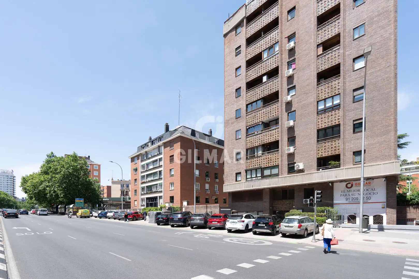 Vista exterior de Local de lloguer en Madrid amb Calefacció