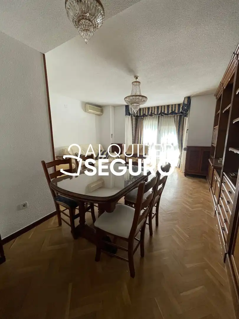 Dining room of Flat for rent in Madrid  with Air Conditioner, Heating and Swimming Pool