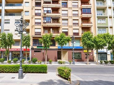 Rez-de-chaussée avec ascenseur à vendre à Calle obispo rocamora