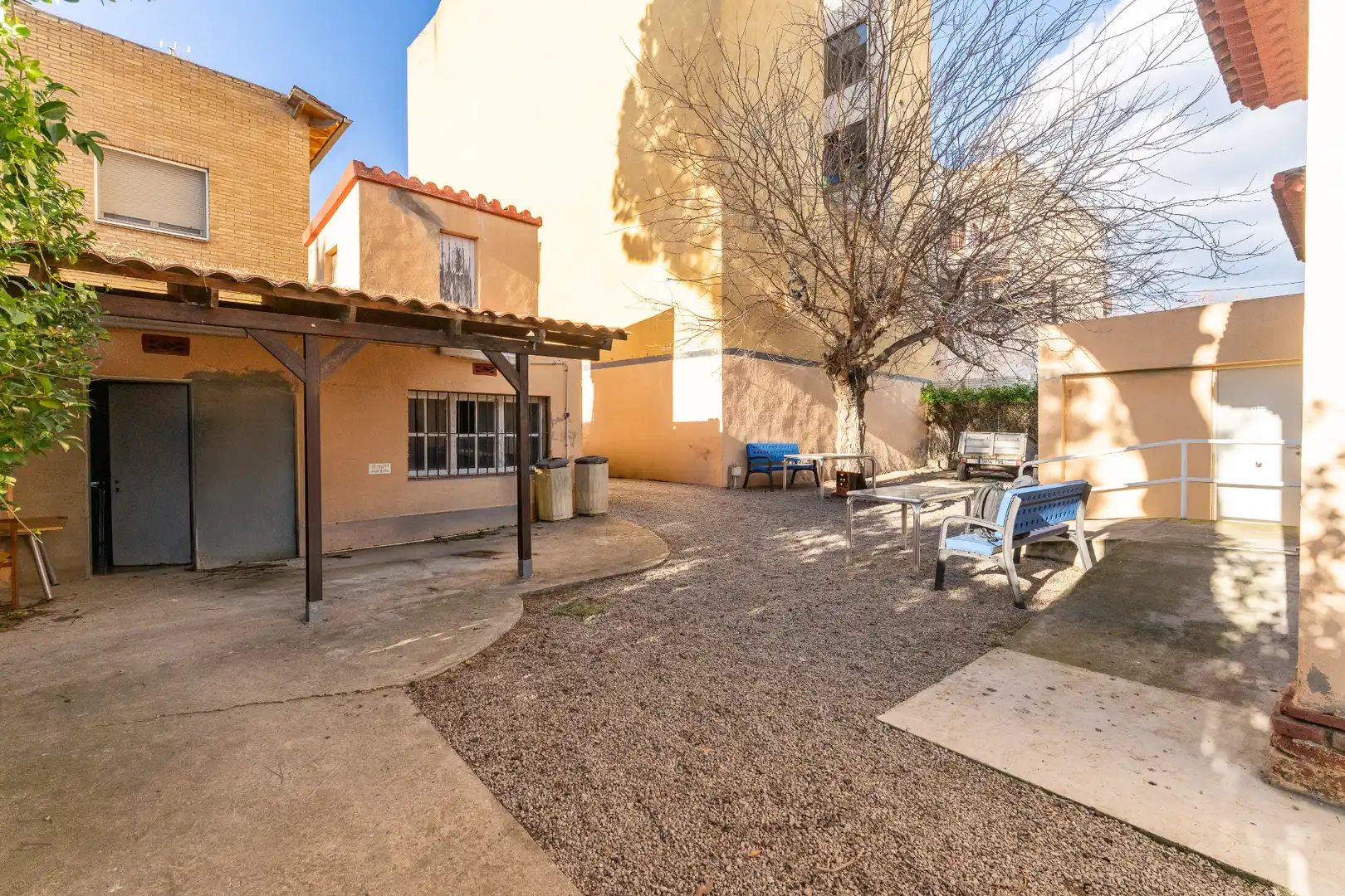Außenansicht von Haus oder Chalet zum Verkauf in Reus mit Privatgarten