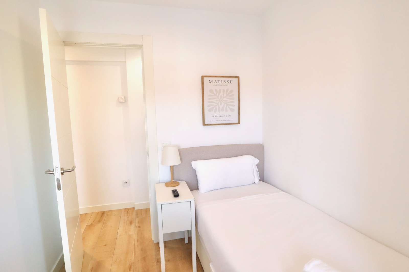 Bedroom of Flat to share in Santander  with Air Conditioner and Terrace