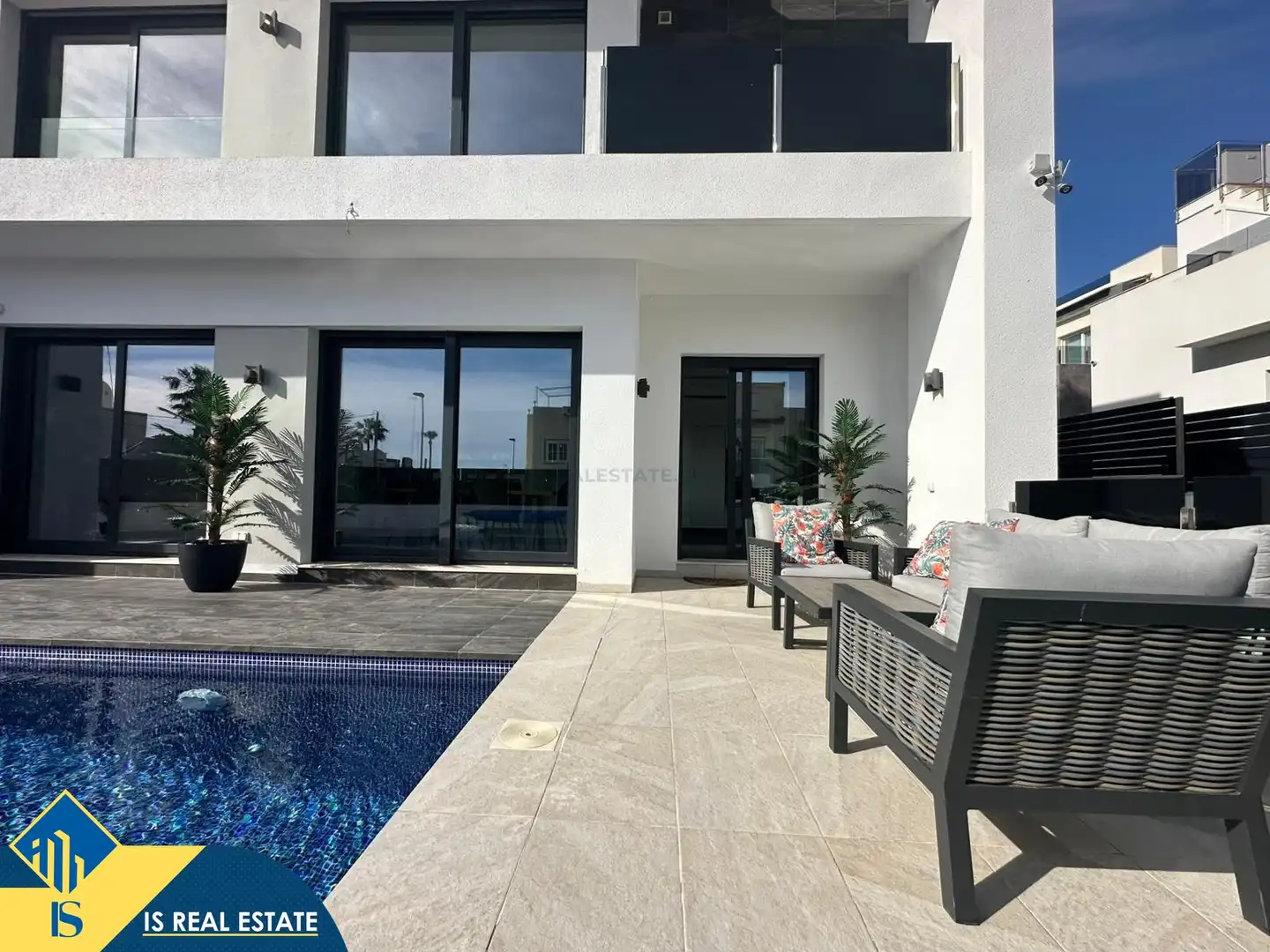 Villa mit Garten zum Verkauf in Playa de los Locos, imagen 2
