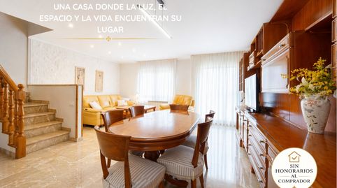 Una casa donde la luz, el espacio y la vida encuentran su lugar
