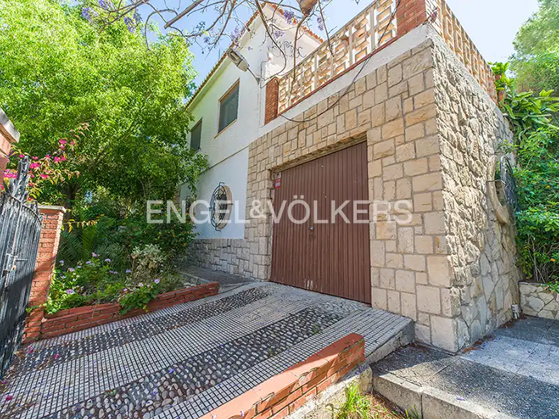 Exterior view of Houses for sale in El Campello  with Heating, Private garden and Terrace