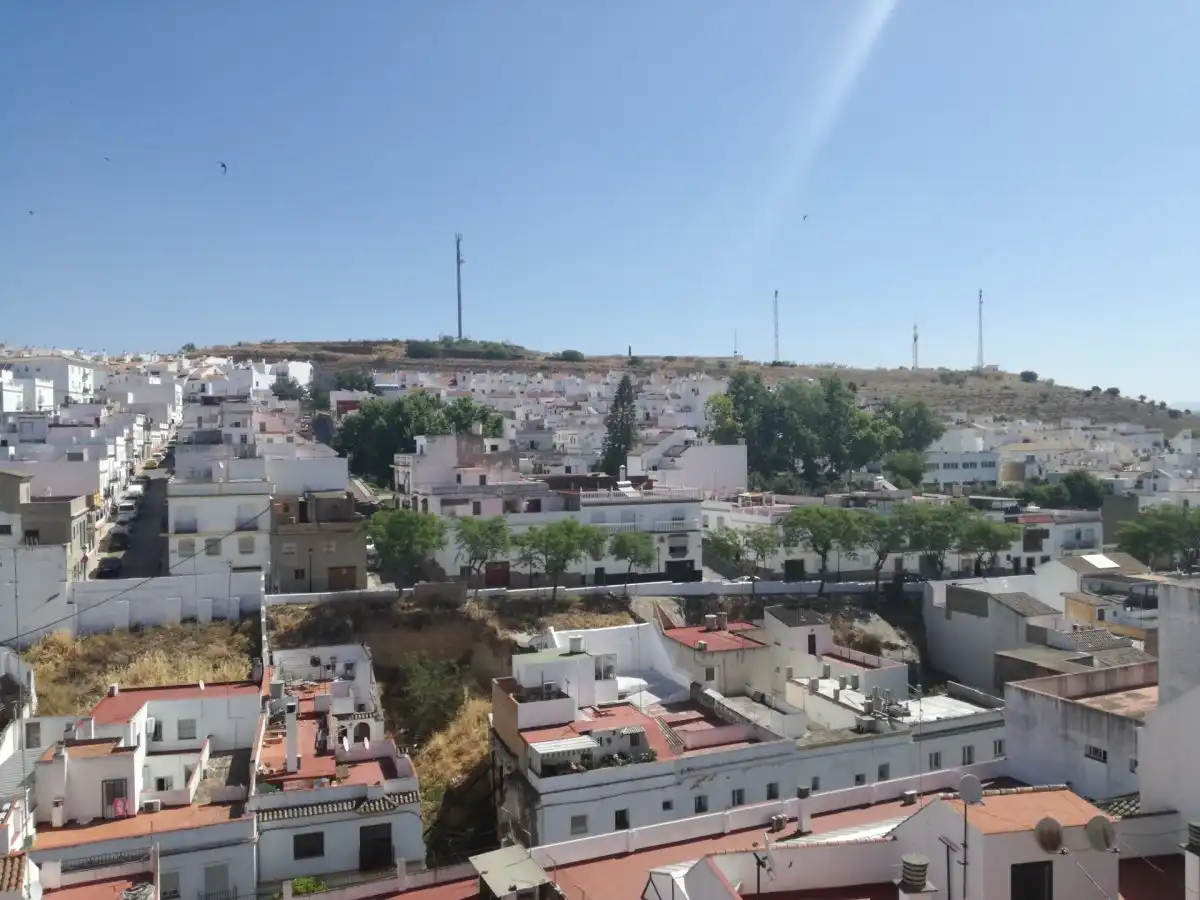 Vista exterior de Casa o xalet en venda en Arcos de la Frontera amb Aire condicionat, Terrassa i Traster