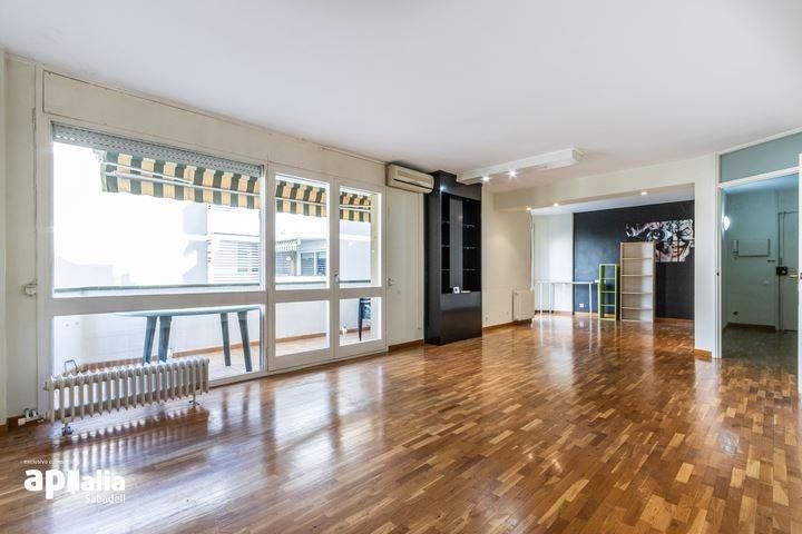 Living room of Flat for sale in Sabadell  with Air Conditioner, Heating and Private garden