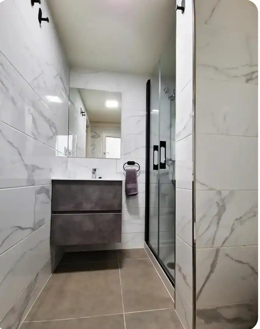 Baño de Casa adosada en venta en Málaga con Aire acondicionado, Parquet y Amueblado