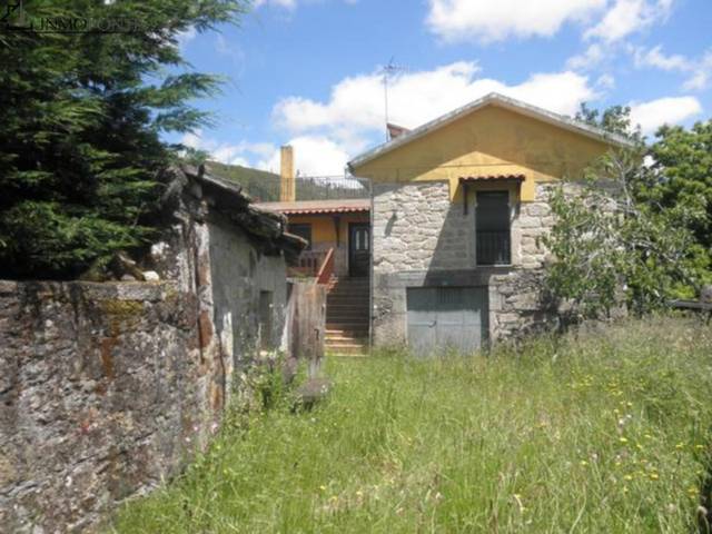 Casa-chalet en Venta en Campo Lameiro