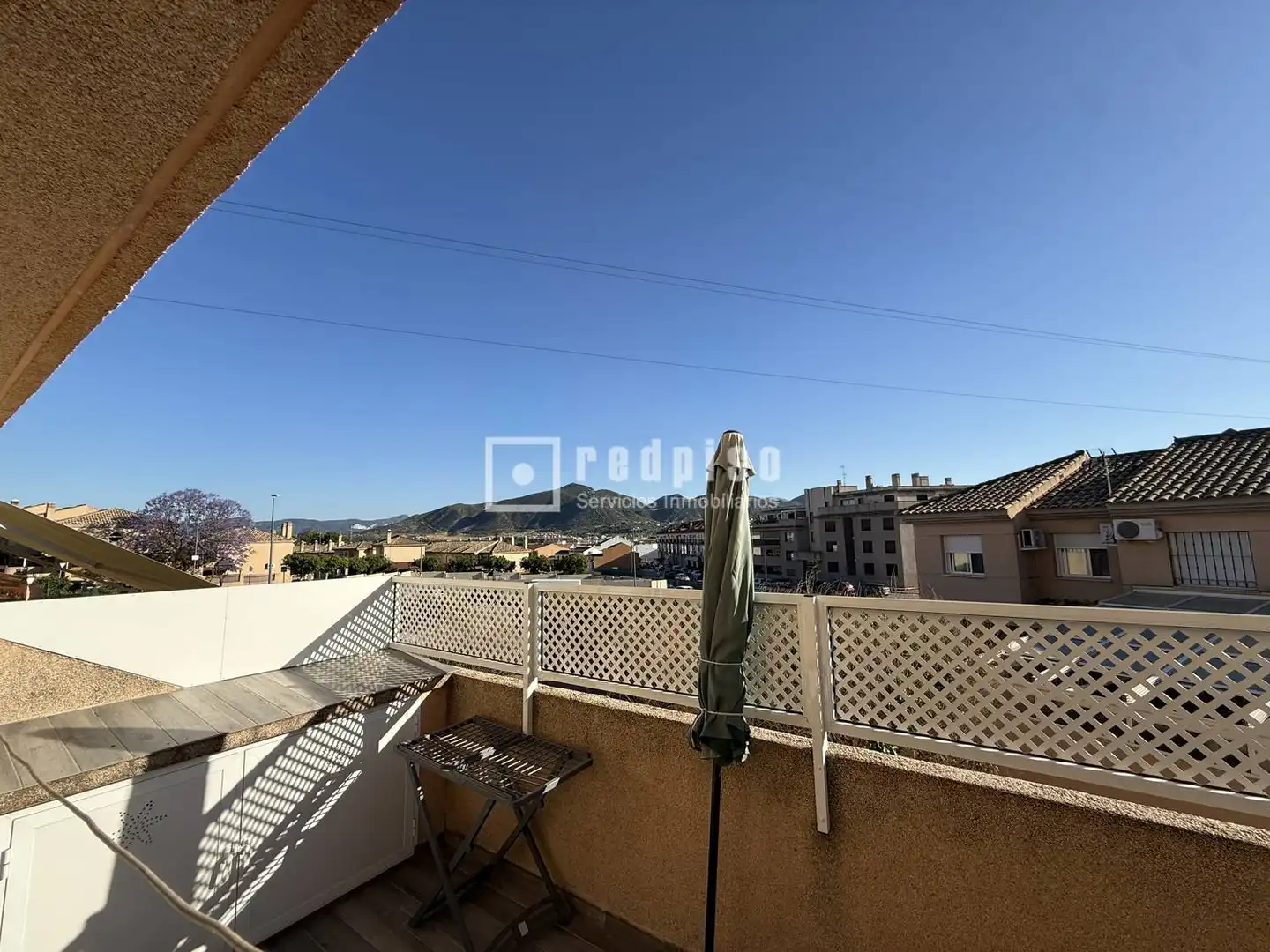 Vista exterior de Casa o xalet en venda en Cártama amb Aire condicionat, Terrassa i Alarma
