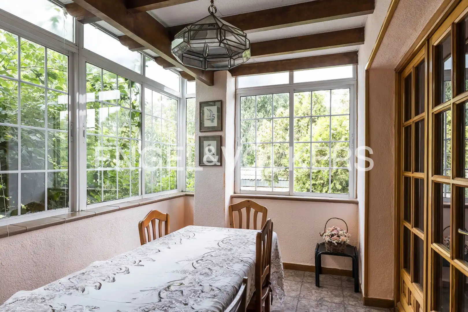 Menjador de Casa o xalet en venda en Tres Cantos amb Calefacció, Jardí privat i Parquet