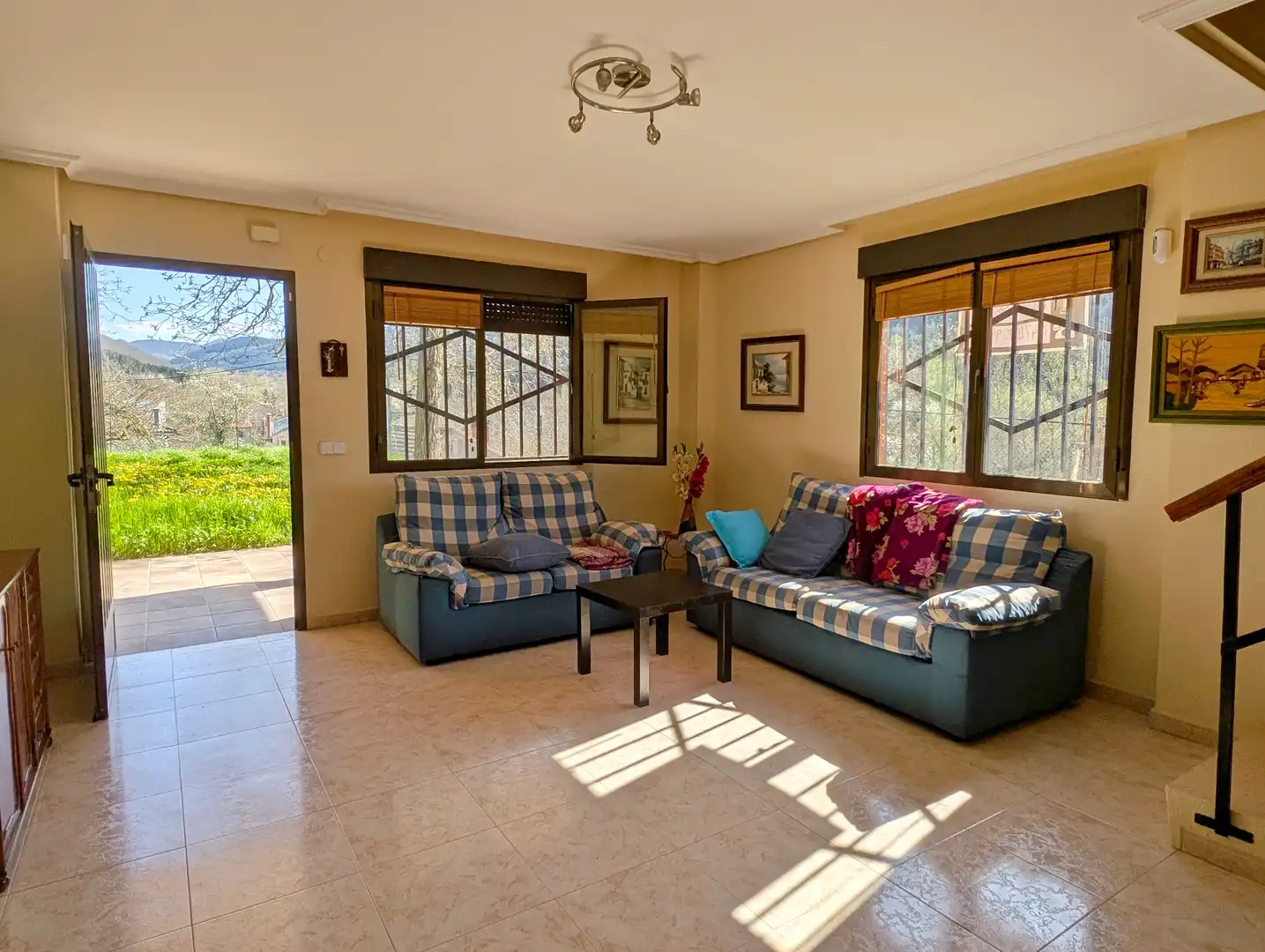 Sala de estar de Casa o chalet en venta en Santurdejo con Calefacción, Jardín privado y Terraza