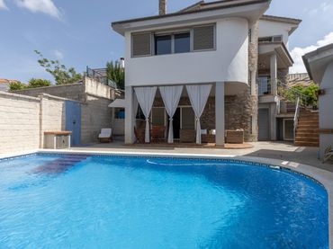 Casa amb piscina en venda a Alfacar