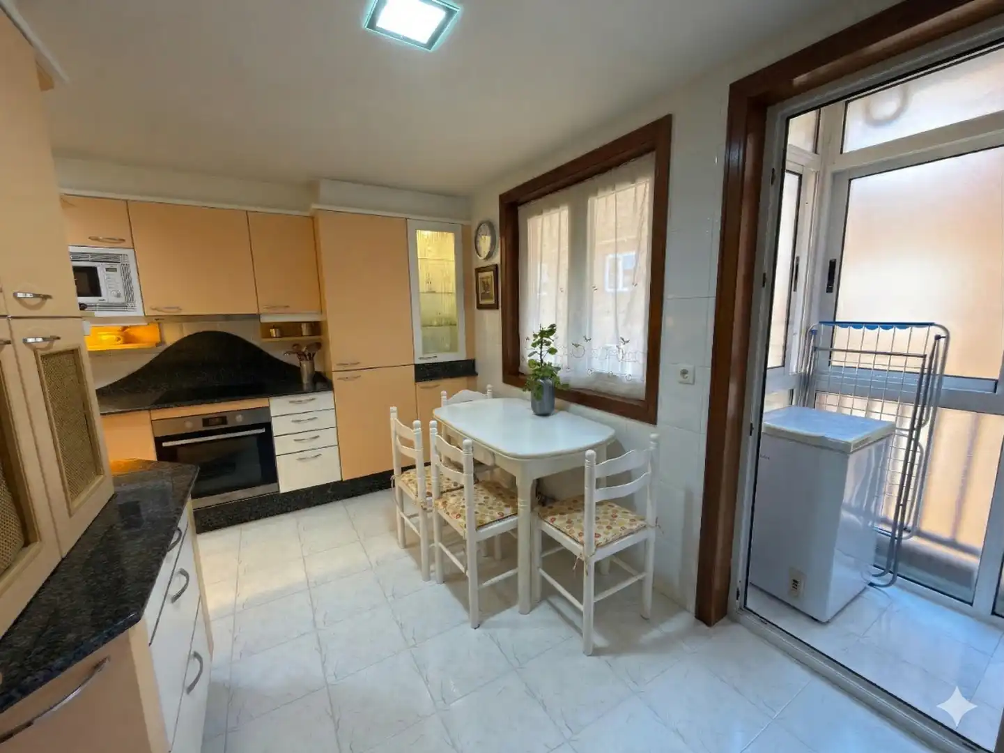 Cocina de Dúplex en venta en A Coruña Capital  con Amueblado