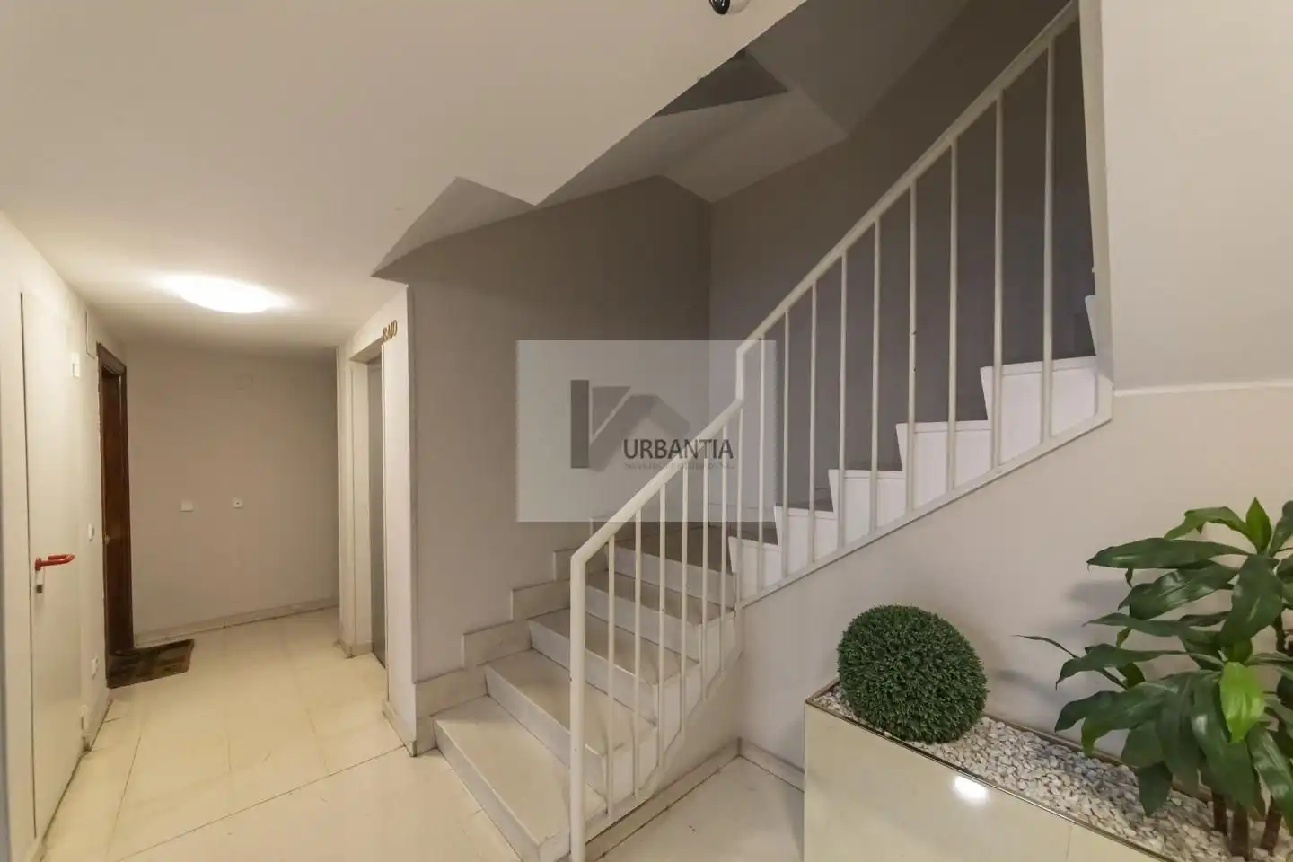 Piso en venta en  Pamplona / Iruña con Calefacción, Parquet y Trastero