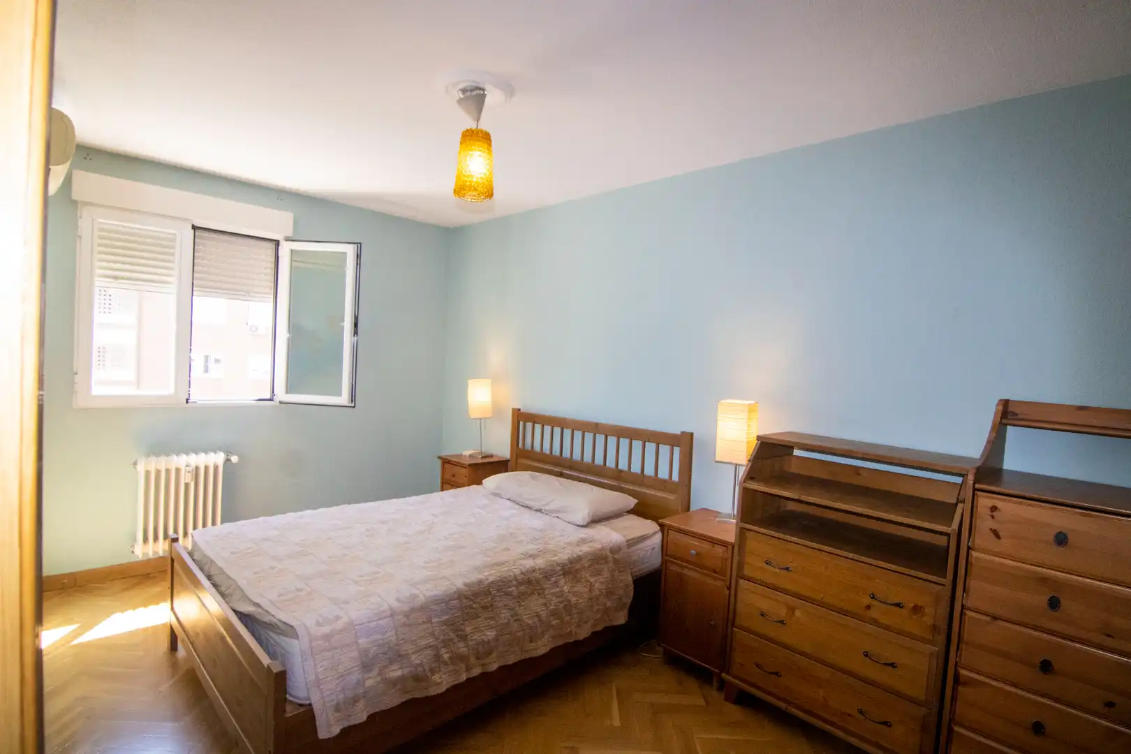 Schlafzimmer von Wohnung zum Verkauf in Madrid mit Klimaanlage, Heizung und Terrasse