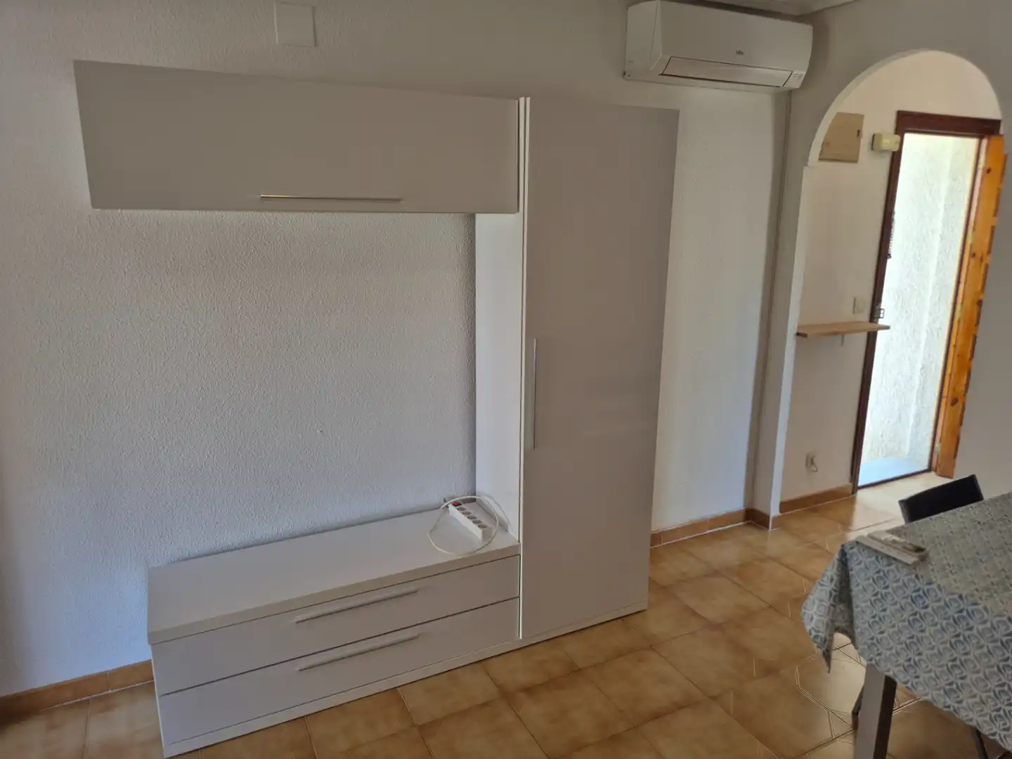 Habitación de Casa o chalet de alquiler en Santa Pola con Aire acondicionado, Terraza y Amueblado